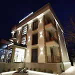 Residence Inn Hotel تيرانا