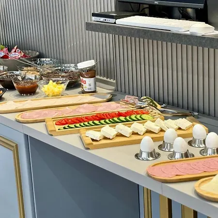 Residence Inn Hotel 호텔