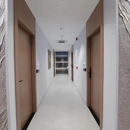 Residence Inn Hotel 4*