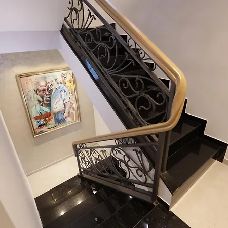 Residence Inn Hotel 호텔