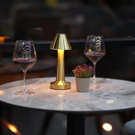 Residence Inn Hotel 호텔 티라나