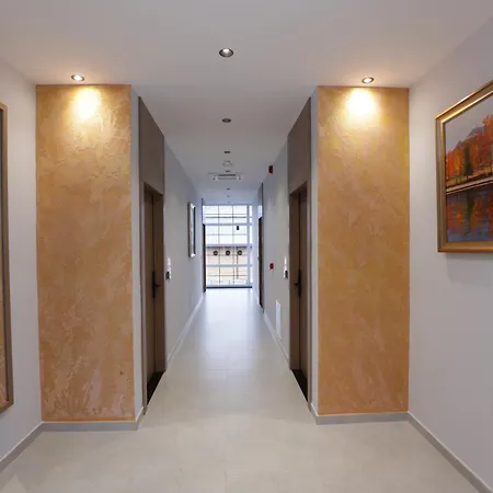 Hotell Residence Inn Hotel 4*