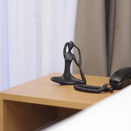 호텔 Residence Inn Hotel 티라나