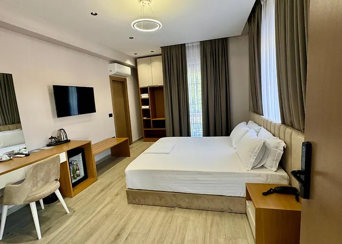 Residence Inn Hotel 4* 티라나