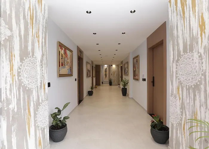 Residence Inn Hotel 호텔 티라나