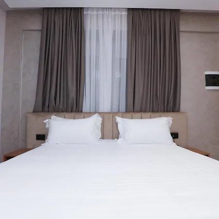 Residence Inn Hotel 4* Tirana