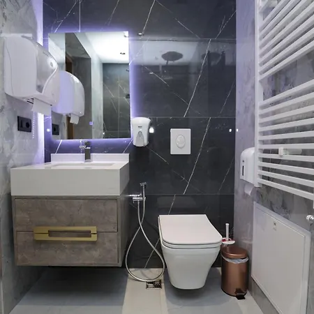 Residence Inn Hotel 4* Tirana