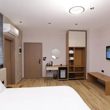 Residence Inn Hotel 4* Tirana