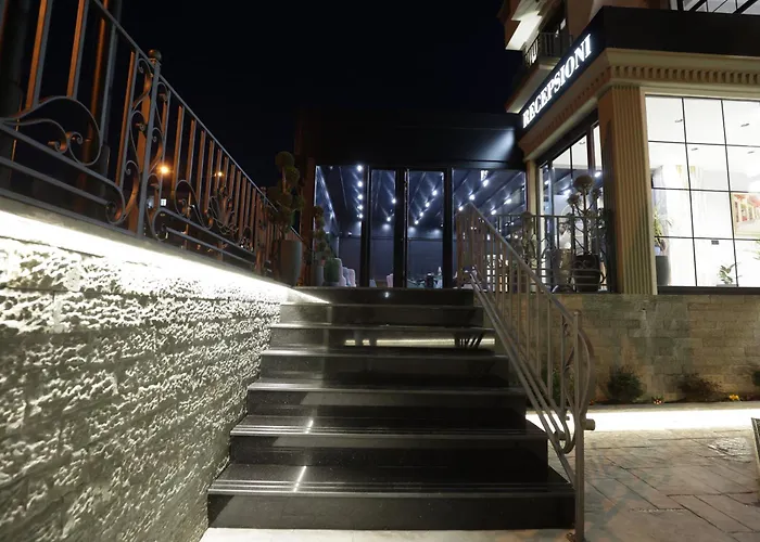 酒店 Residence Inn Hotel 地拉那