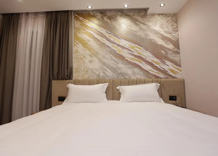 Residence Inn Hotel 酒店 地拉那