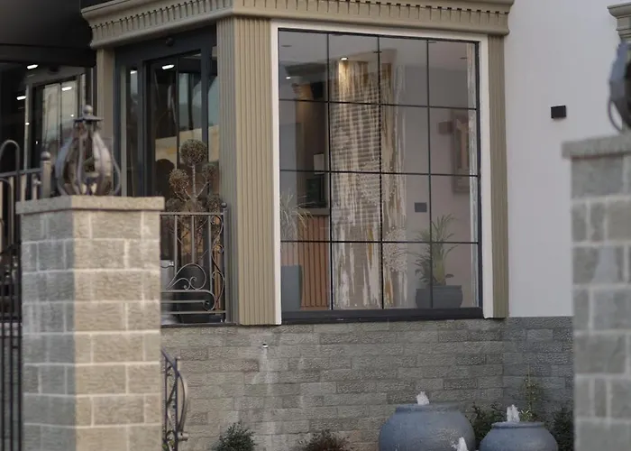 Residence Inn Hotel 酒店 地拉那