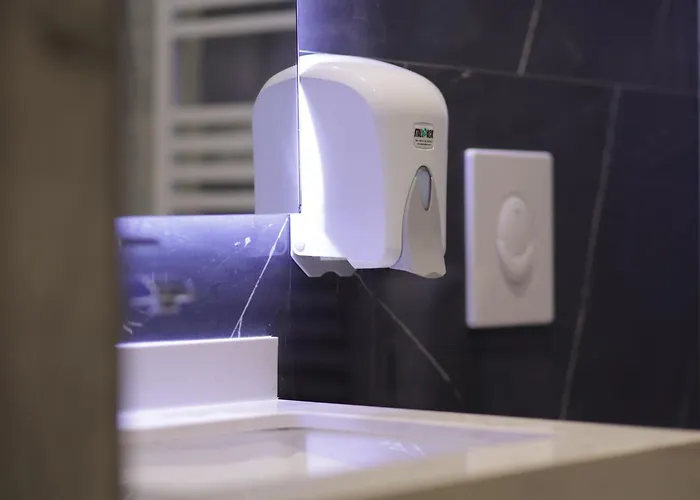 酒店 Residence Inn Hotel 地拉那