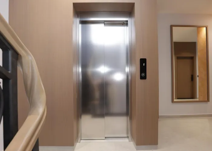 Residence Inn Hotel 酒店